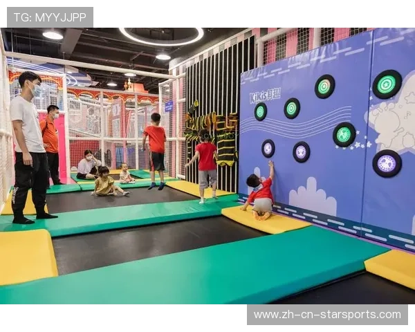 室内蹦床竞技，爆发力十足的极限运动，家用室内蹦床玩法视频